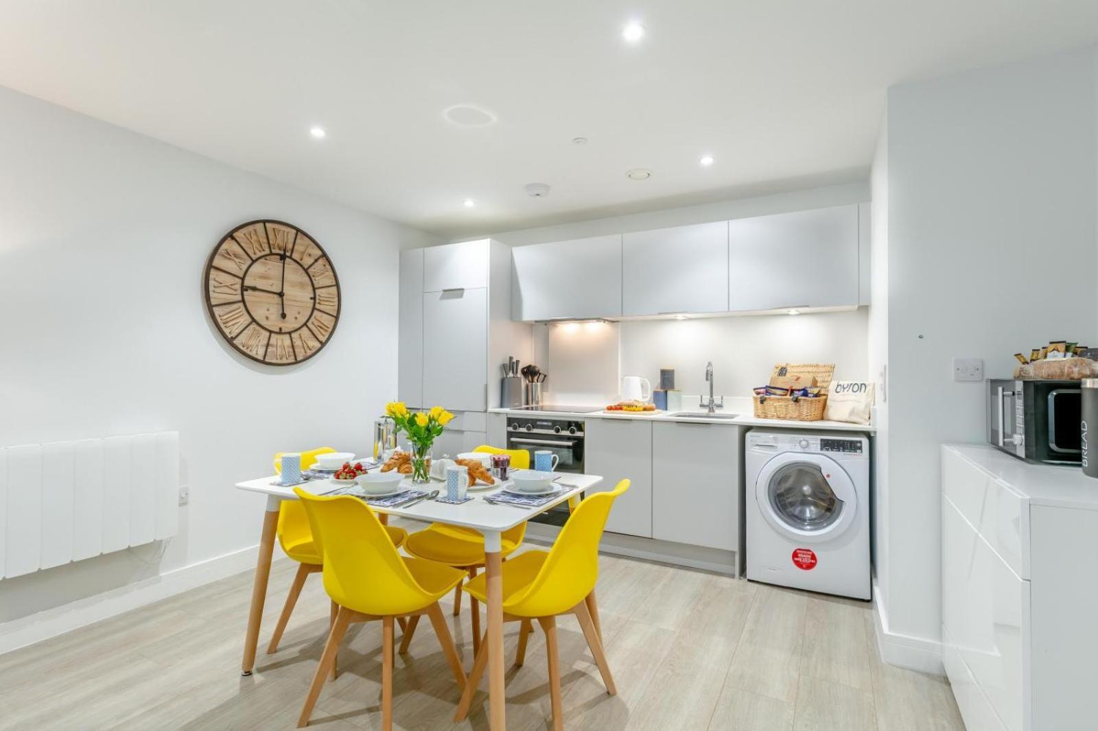 2 Middlecombe - Luxury Apartment At Byron Woolacombe, Only 4 Minute Walk To Woolacombe Beach! Luaran gambar