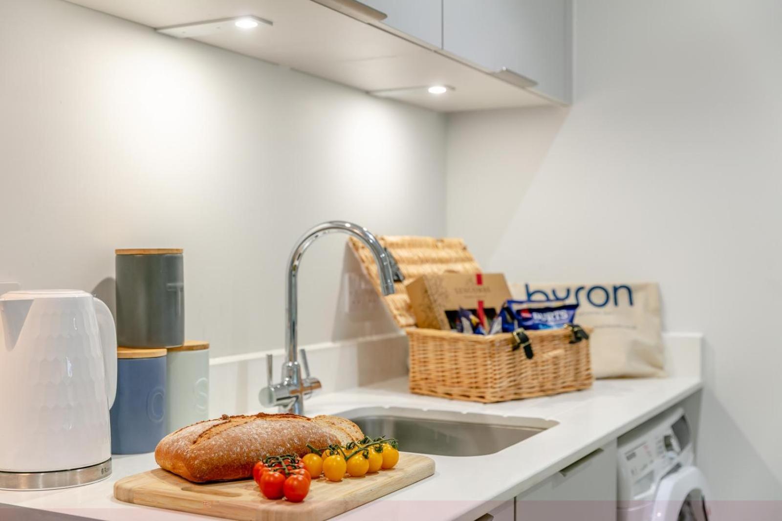 2 Middlecombe - Luxury Apartment At Byron Woolacombe, Only 4 Minute Walk To Woolacombe Beach! Luaran gambar